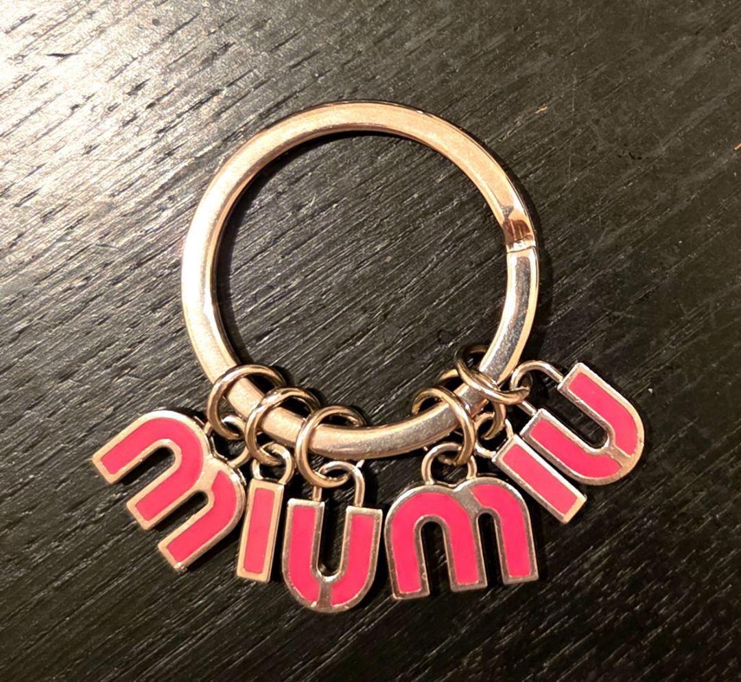ミュウミュウ　MIU MIU　キーリング