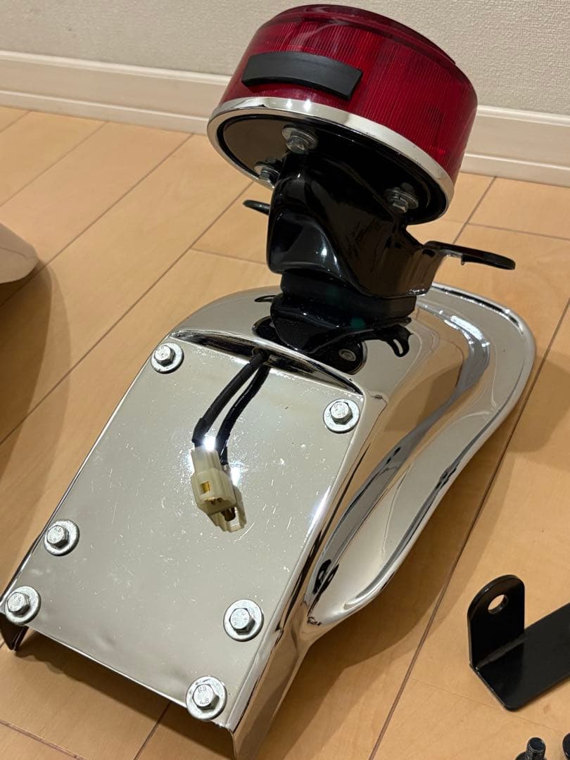 ドレミコレクション製の ゼファー1100/750 Z2タイプ鉄メッキリアフェンダ