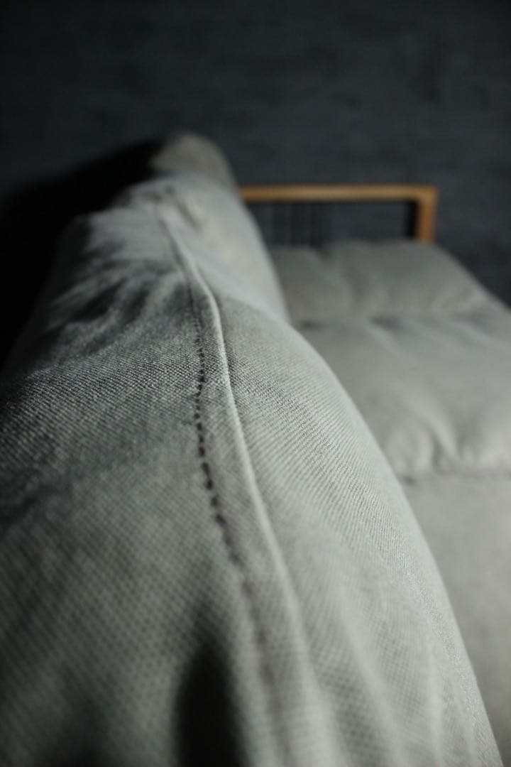 首都圏送無料〜a.depeche solo 3aeat 無垢20万フェザーソファ