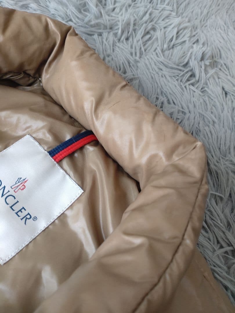 ✨MONCLER✨ベスト/ワッペン/高級/ベージュ/予備ボタン付き/S