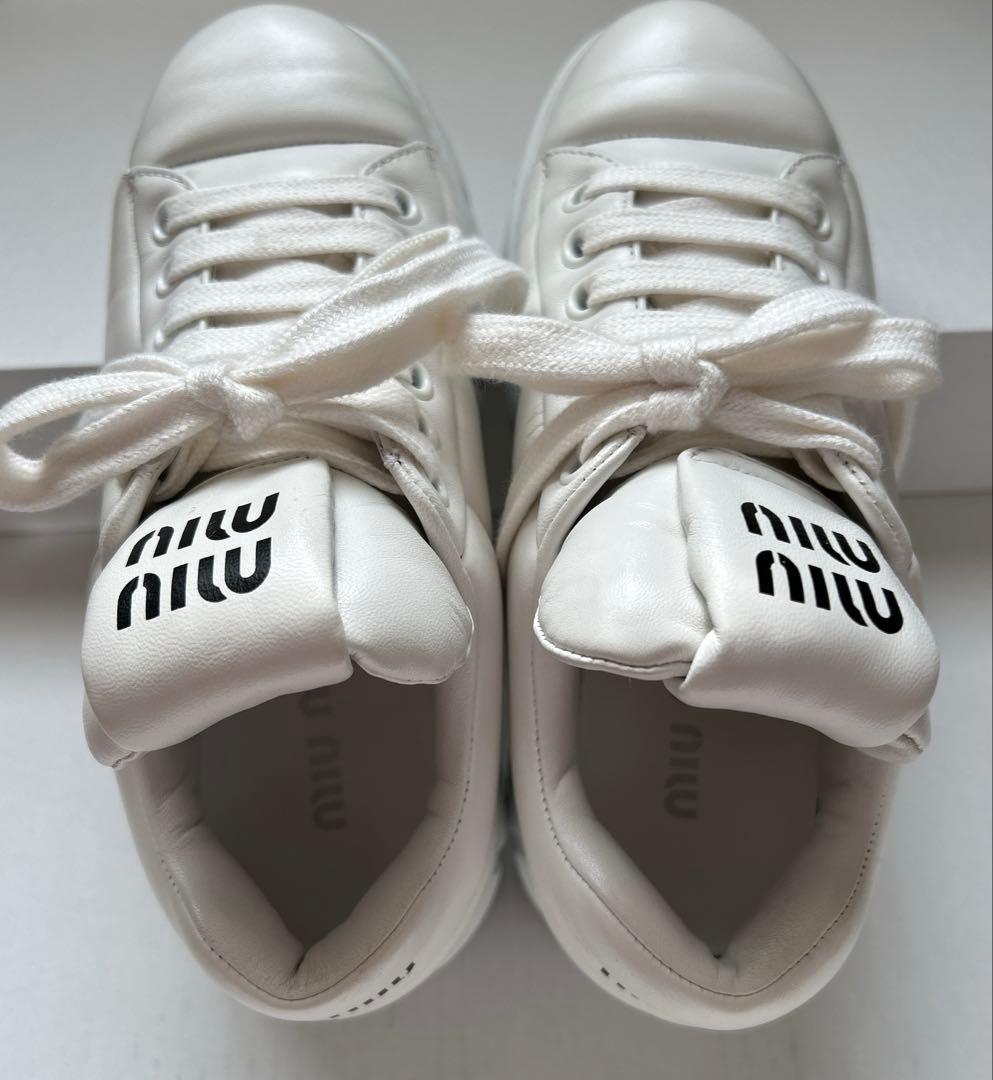 miumiu 35サイズ　厚底スニーカー　柔らかいレザー