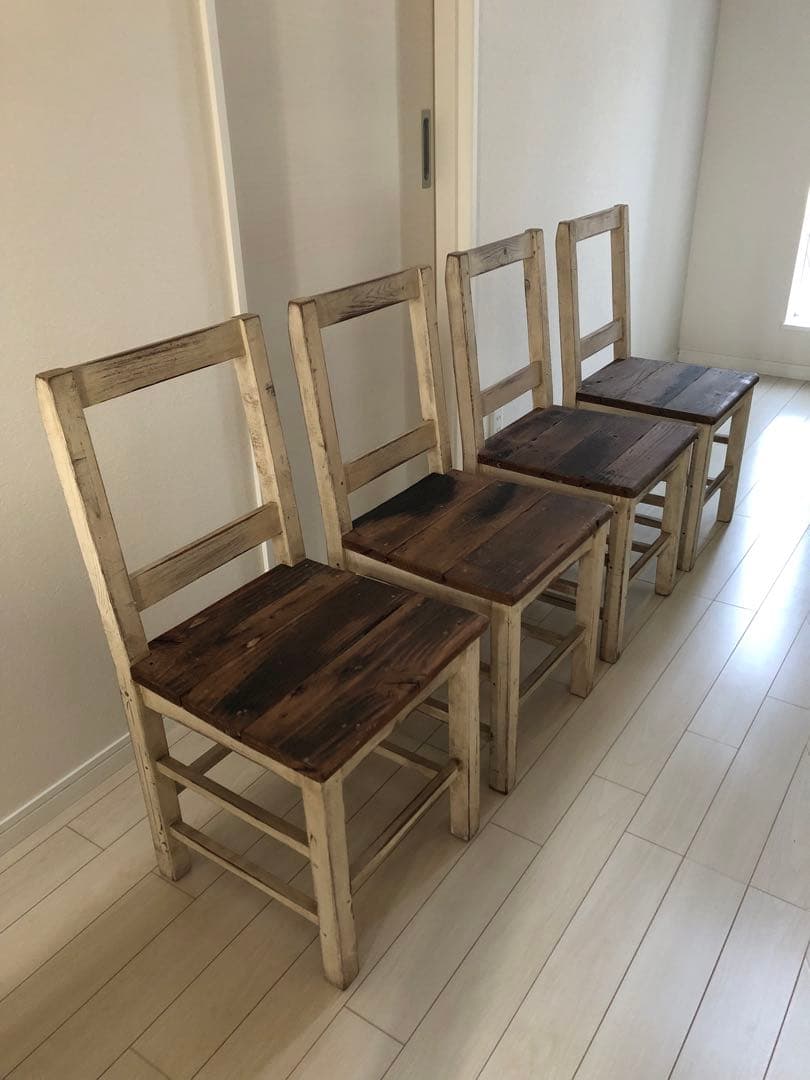 チェブ　アンティーク風家具　テーブル　パイン材