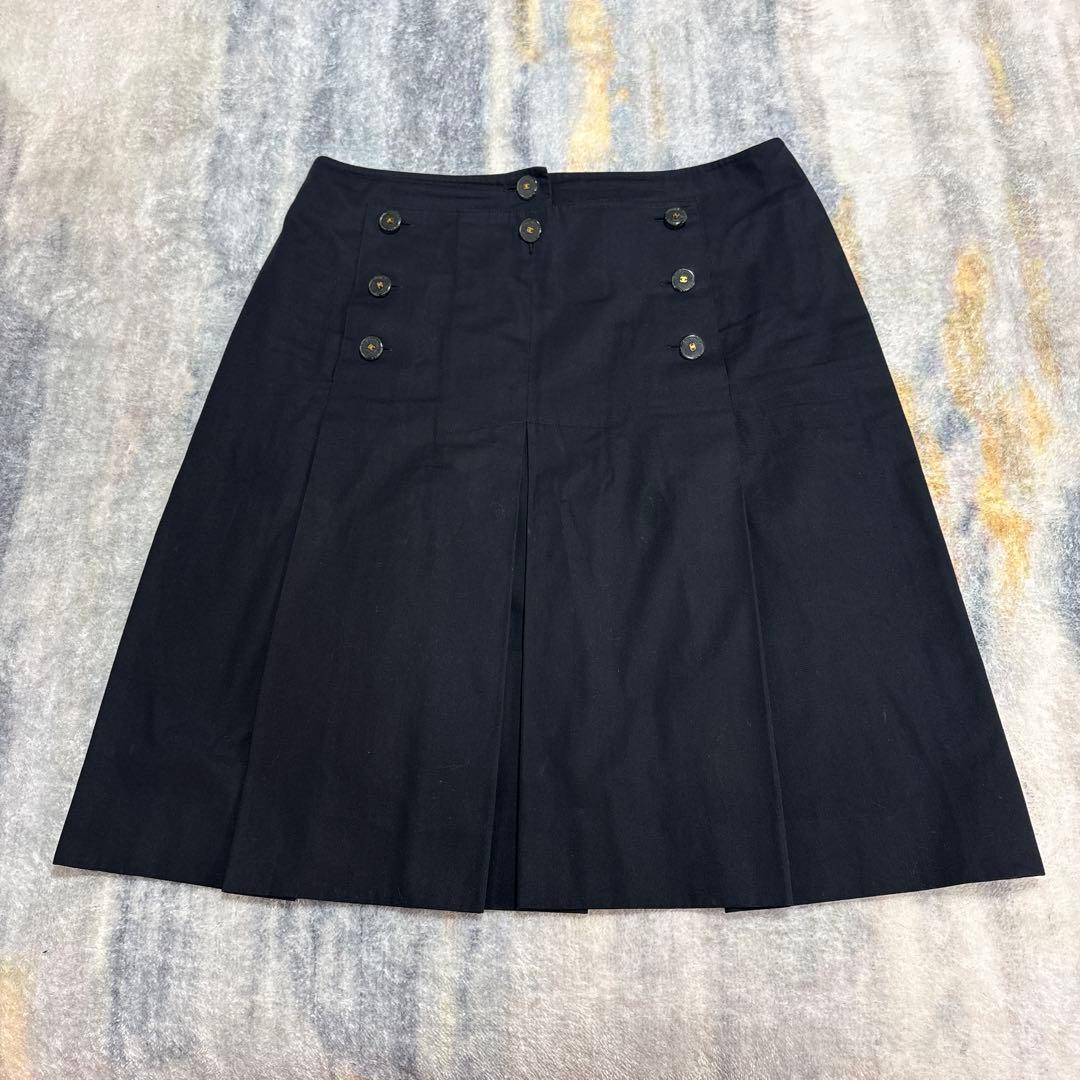 CHANEL 黒のプリーツスカート