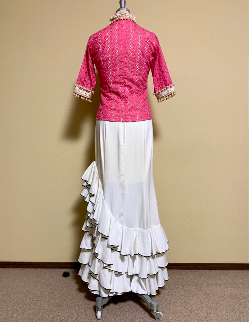 フラメンコ衣装　ソニアジョーンズ上下セット　ピンク✖️白　サイズS〜M