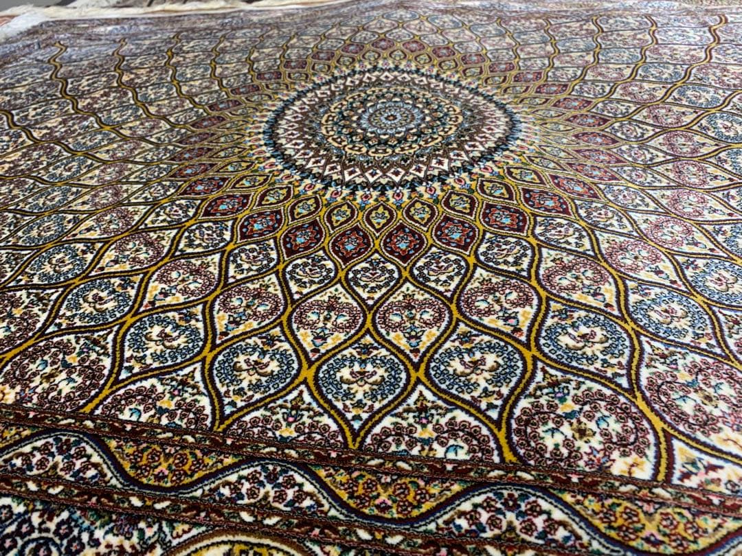 ペルシャ絨毯、イラン、クムシルク絨毯/サイズ: 100x150cm..ir5m。