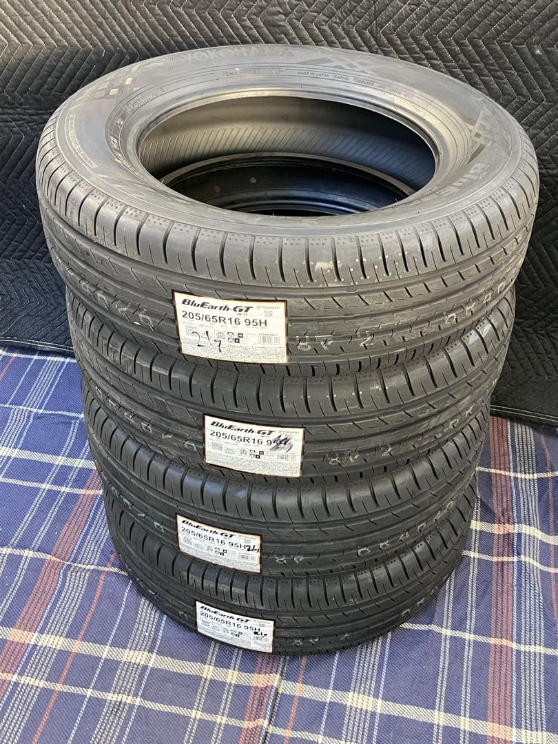(未使用)埼玉 ヨコハマ BluEarth-GT 205/65R16 4本