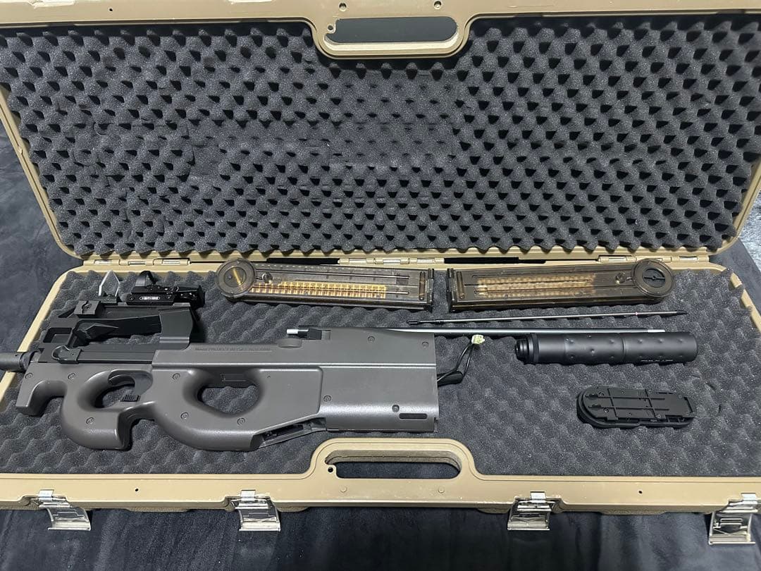 東京マルイ　P90電動ガン ブラック 付属品あり