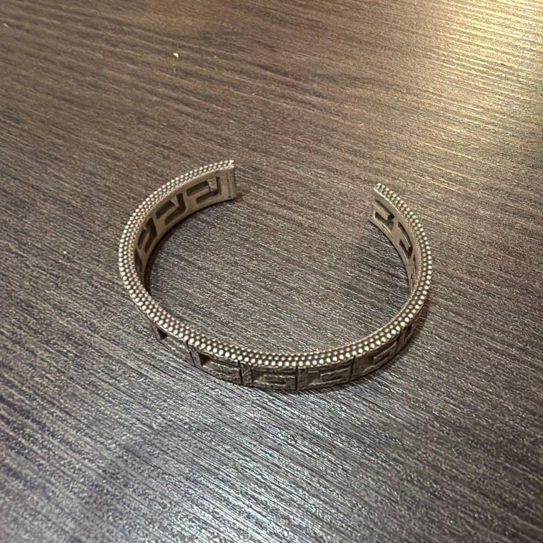 gucci バングル　メンズ