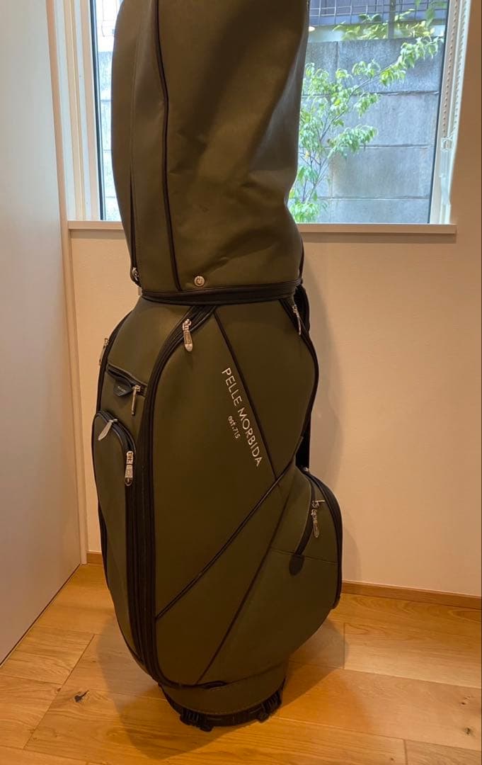 Pelle Morbida TravisMathew キャディバッグ