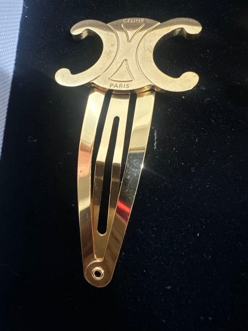 sr セリーヌ　アクセサリー　ヘアクリップ　目立つ汚れ傷あり