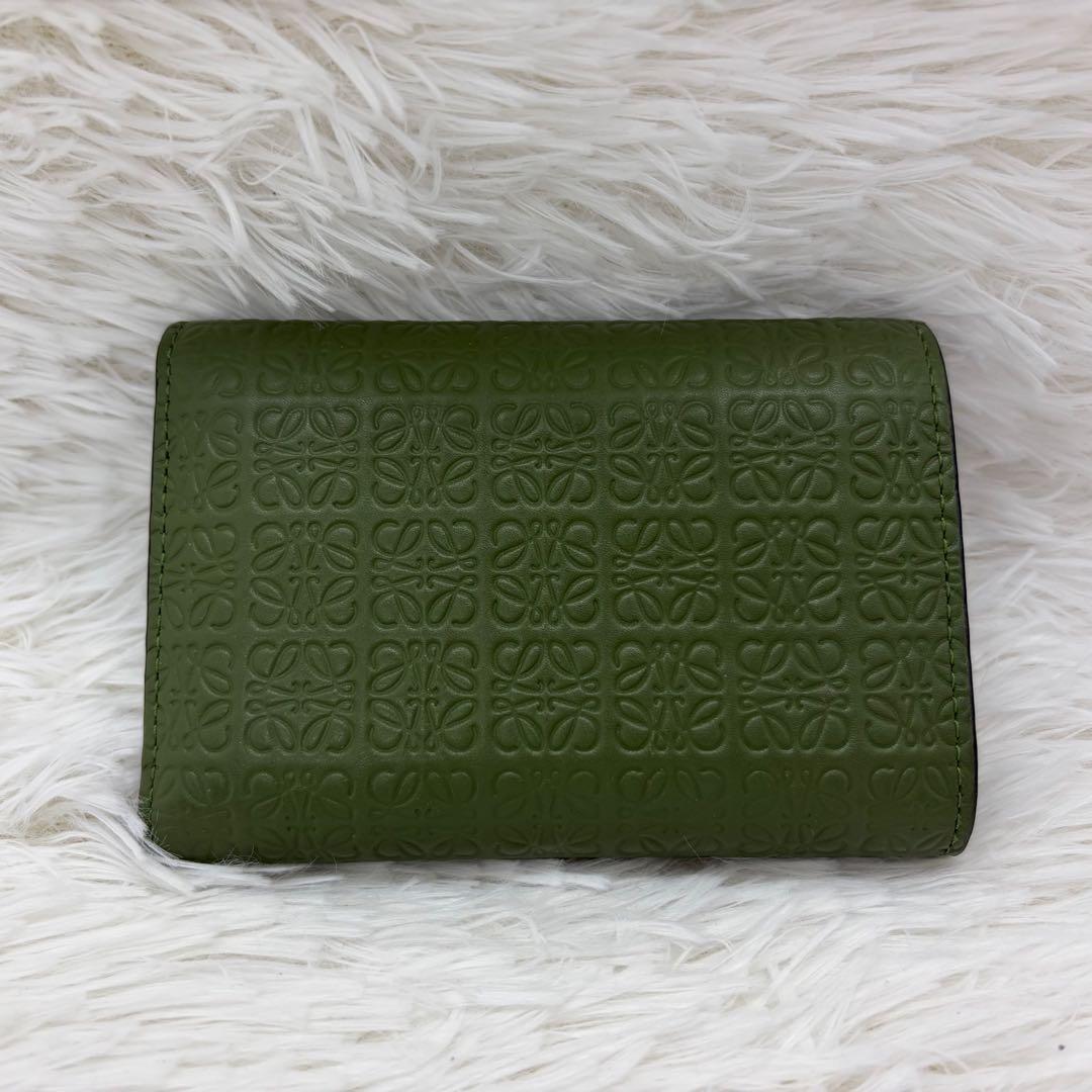 美品✨ロエベ 三つ折り財布 トライフォールド リピートアナグラム カーキ