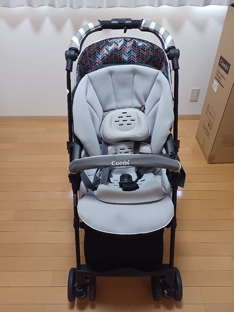 s*1様 コンビ　スゴカルαオート4キャスcompact 　ベビーカー