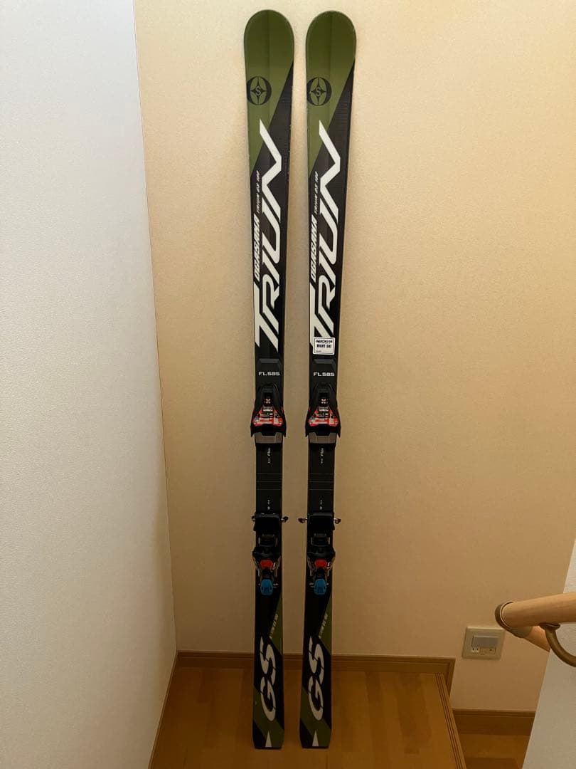 オガサカトライアンGS 180センチ