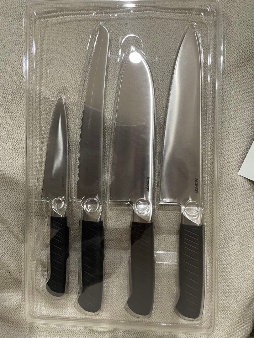 Amway キッチンナイフ 4本セット　新品未使用