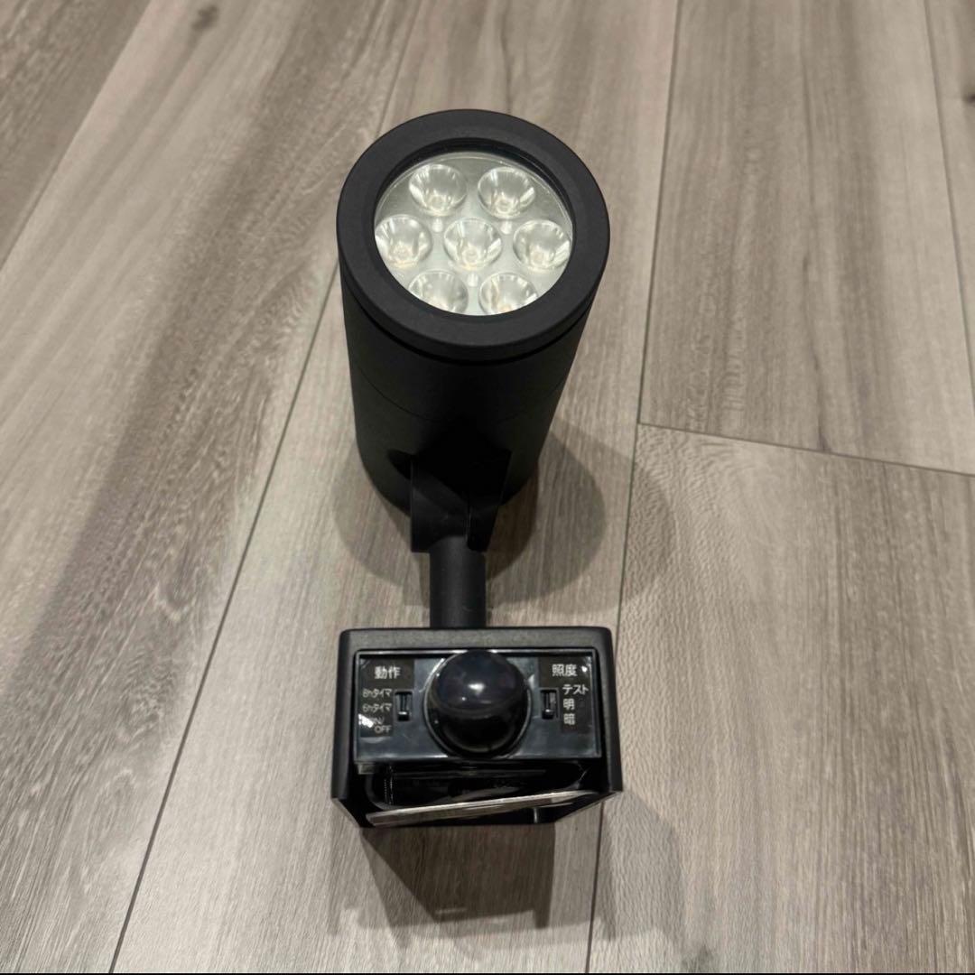 【美品】人感センサー　大光電機　DOL4018YB 屋外　照明　スポットライト