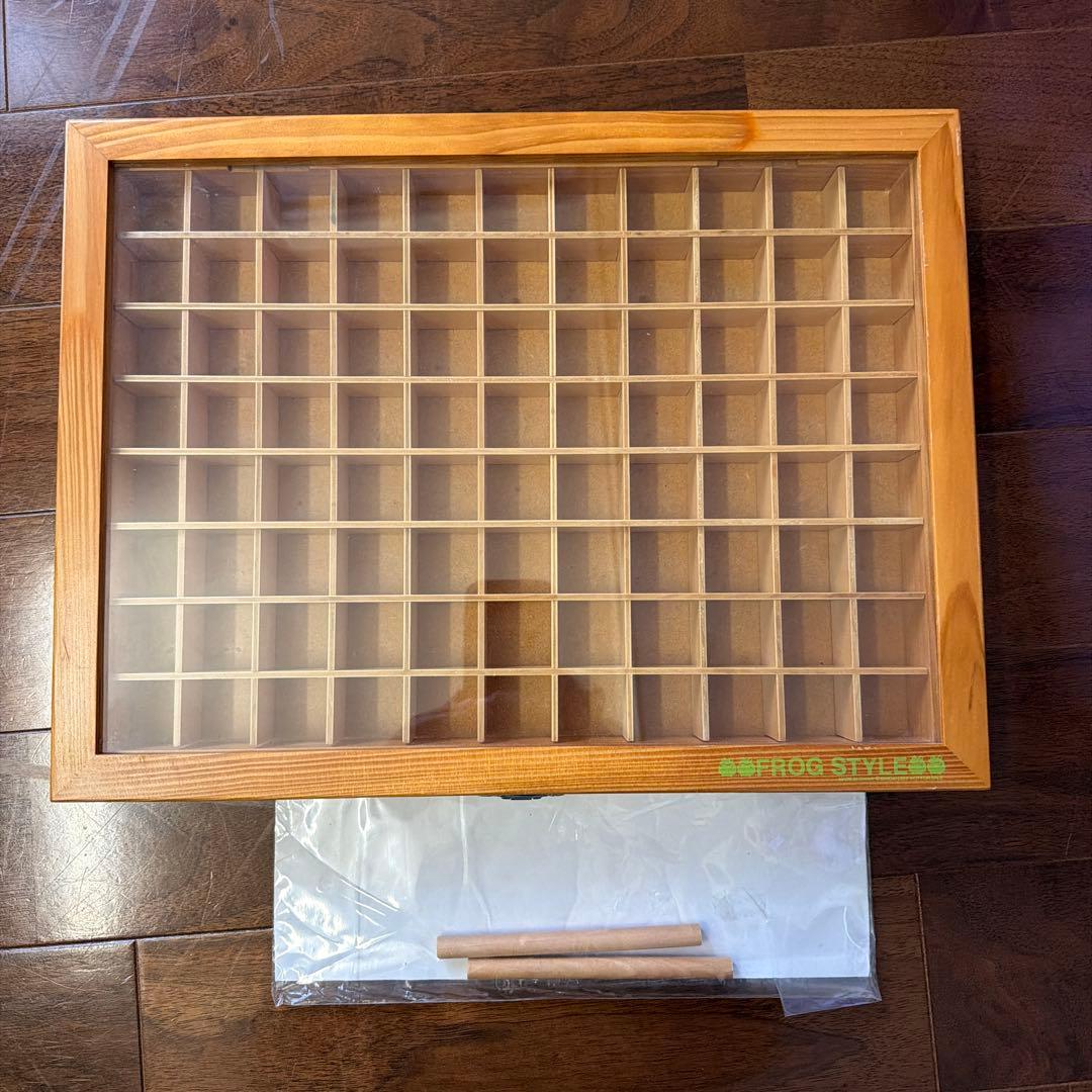 【FROG STYLE】木製コレクションボックス 88マス キーホルダー付き