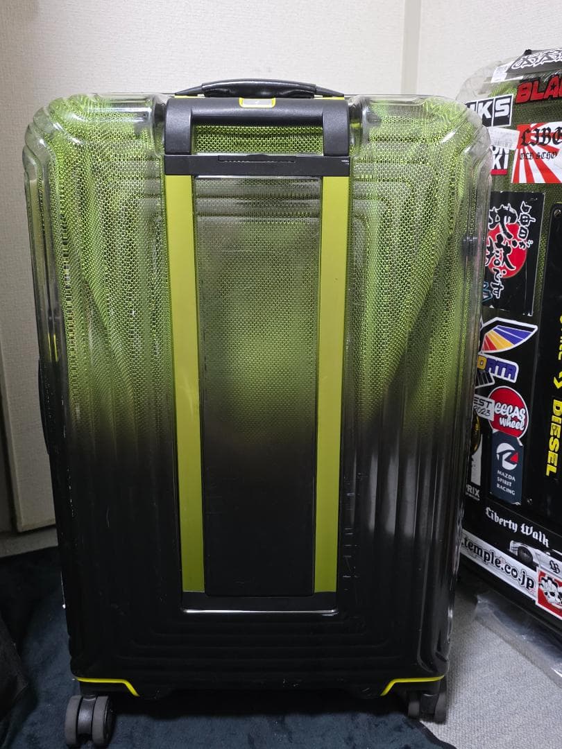 サムソナイト | ネオパルス×ディーゼル スピナー55 Black/Yellow