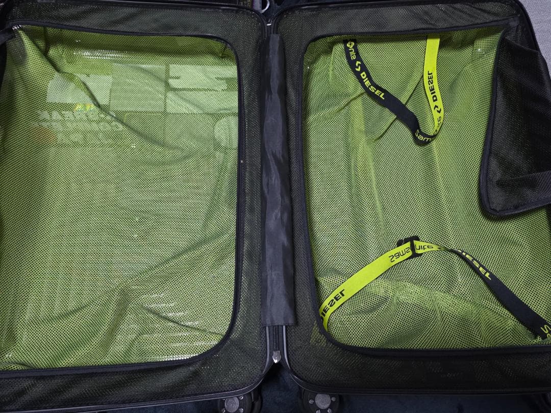 サムソナイト | ネオパルス×ディーゼル スピナー55 Black/Yellow