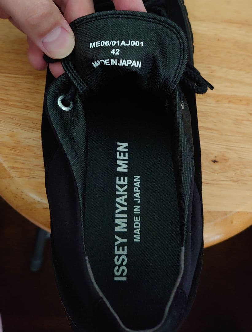 ISSEY MIYAKE イッセイミヤケ ME06/01AJ001 size42