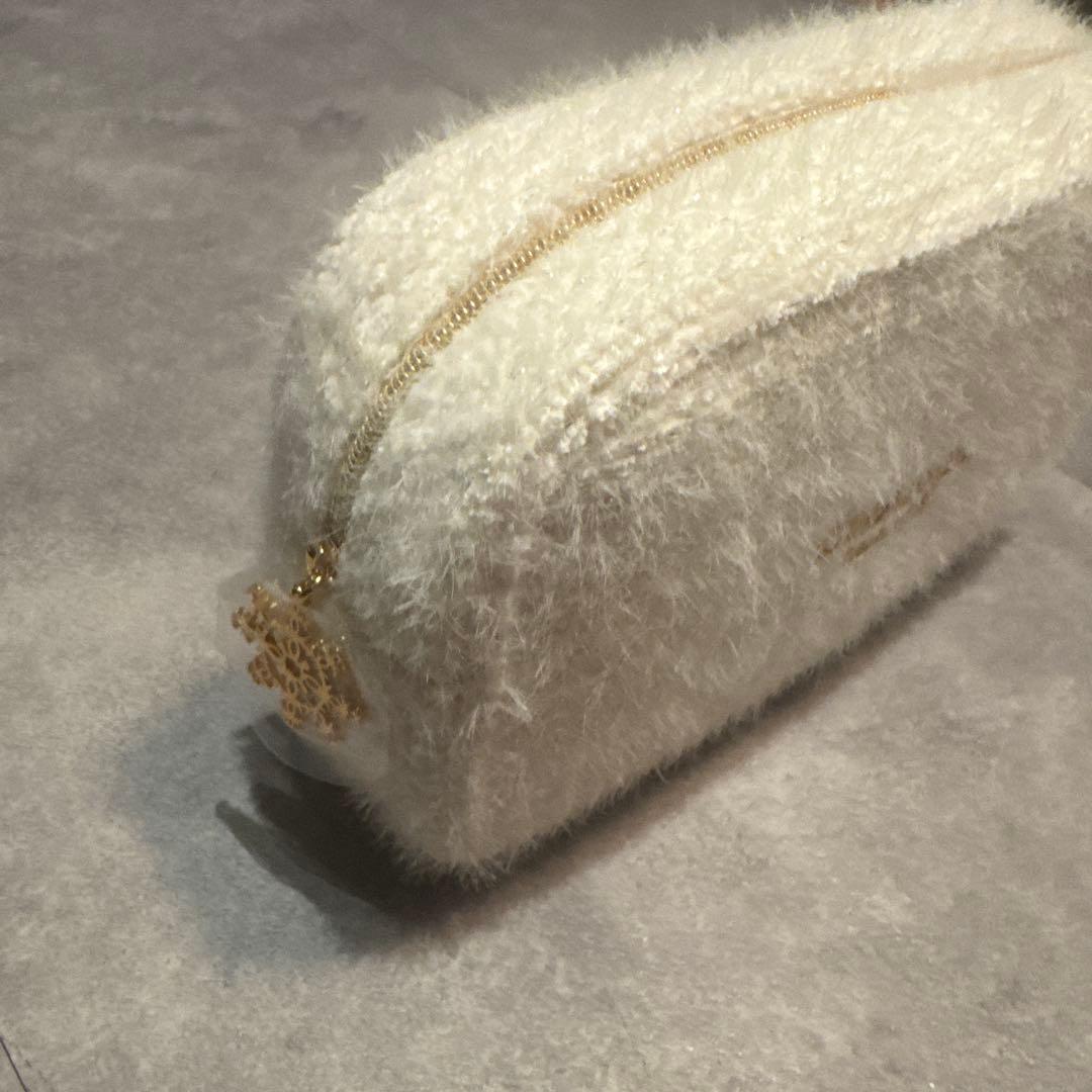 【新品未使用】 CHANEL クリスマスコフレ2024 エッセンシャルケアセット