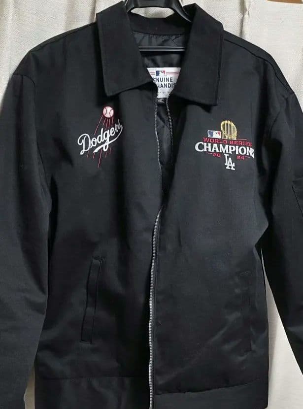 ドジャース　ワールドシリーズ優勝記念ジャケット　海外Mサイズ