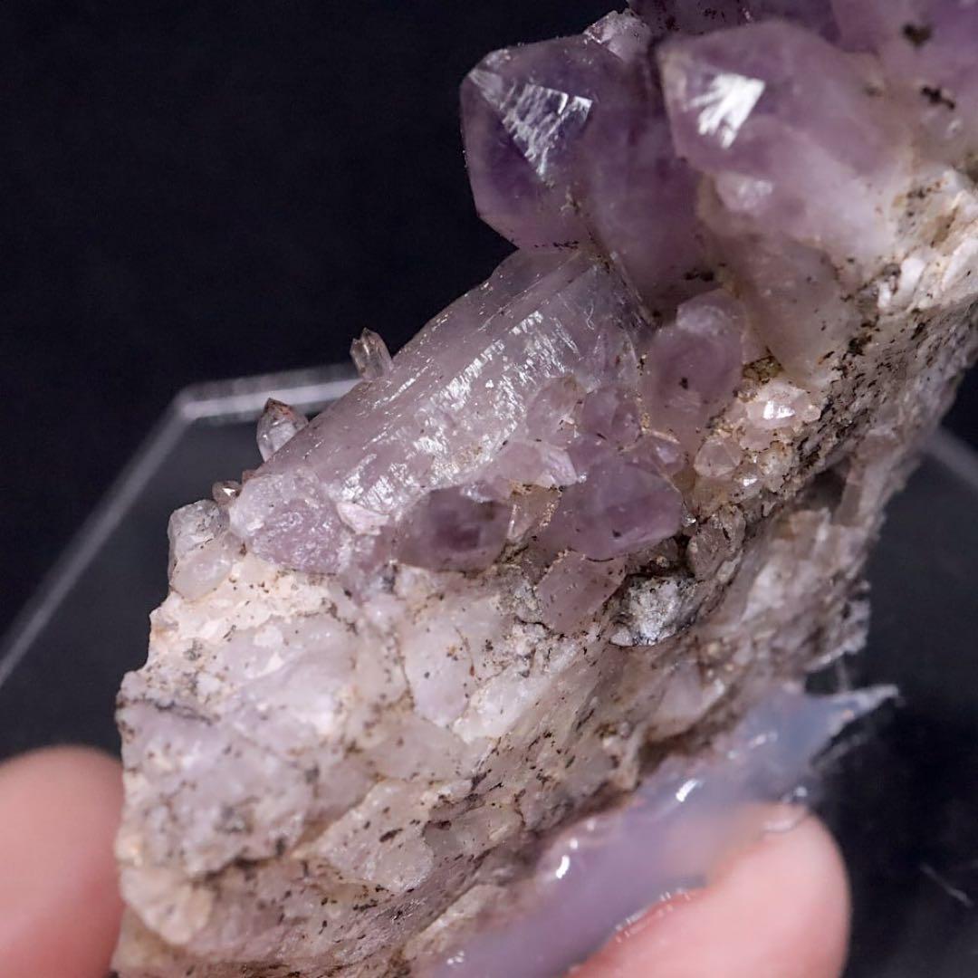 アメジスト 紫水晶 クォーツ 74.9g AMT279 鉱物　原石　天然石