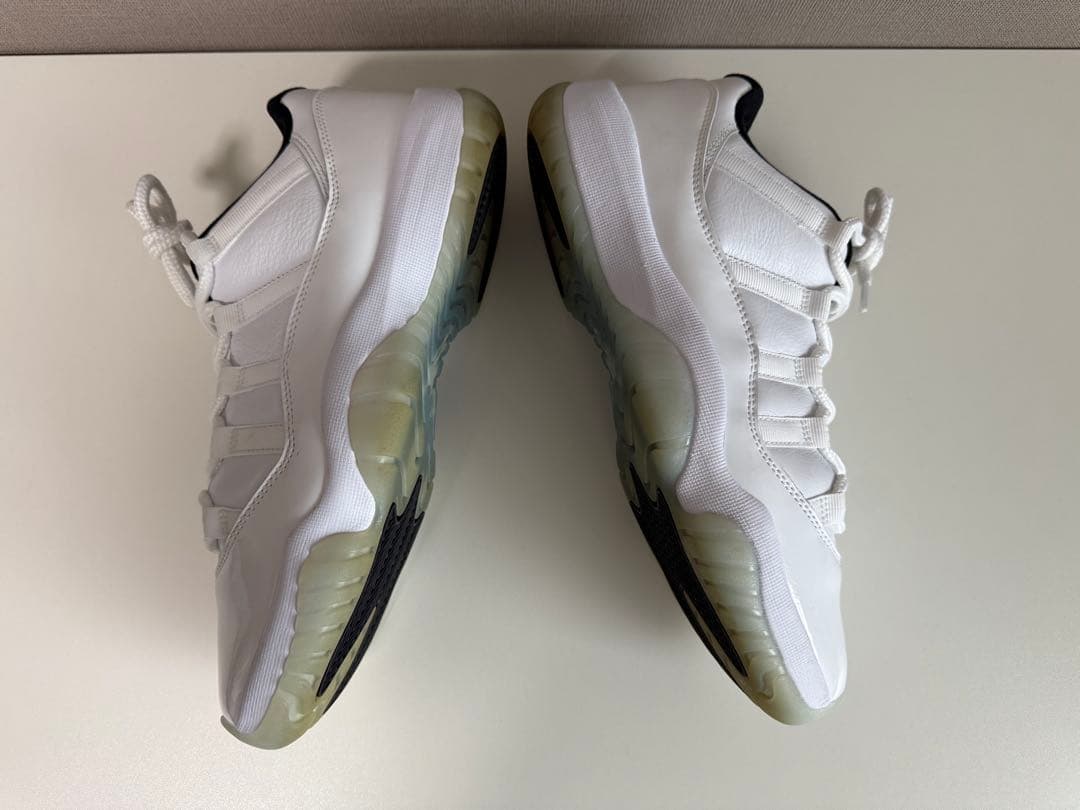 NIKE AIR JORDAN 11 RETRO エア ジョーダン