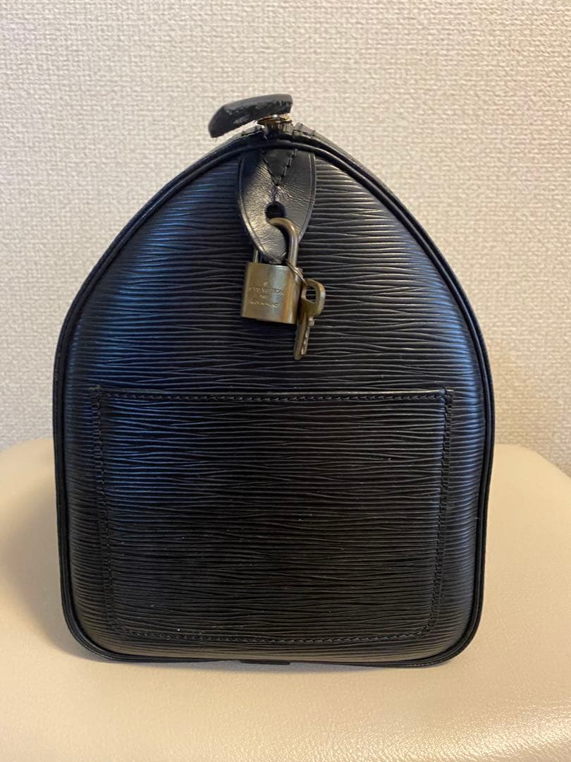 美品 ルイヴィトン エピ スピーディ30 ノワール ミニボストン レザー 黒
