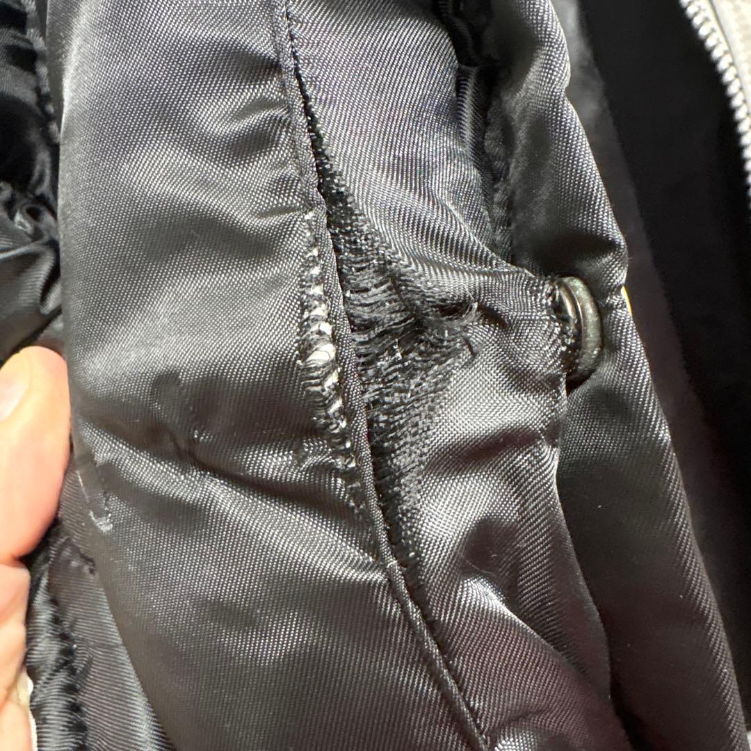 米軍実物のMA-1フライトジャケット　38グレー