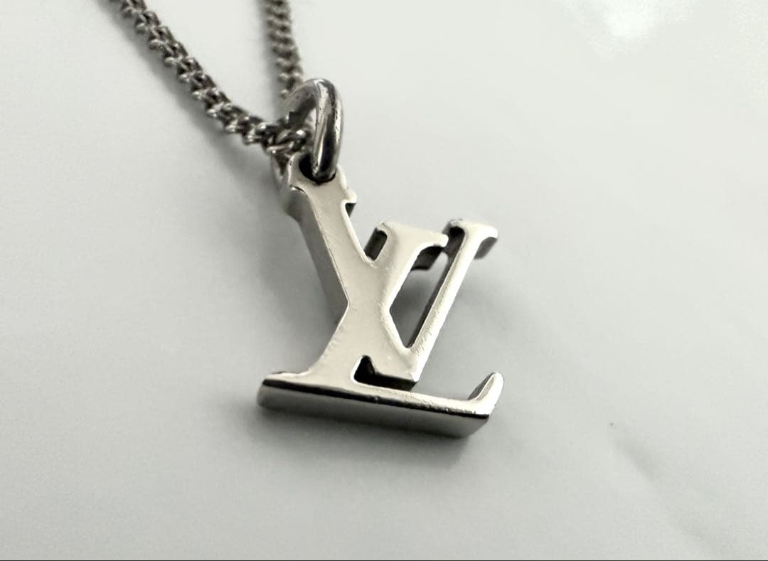 ✨極美品✨louis vuitton LV ネックレス モノグラム柄 【正規品】
