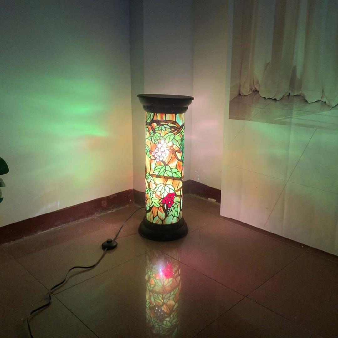 ハンドメイド 色鮮やか ランプ ステンドグラス 美しいデザイン
