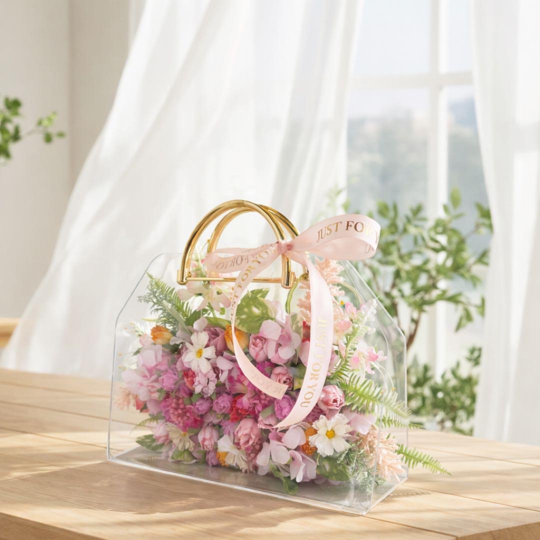 花を持ち歩くように贈る｜春の小花が咲く 光触媒フラワーバッグ（アクリルバッグ）