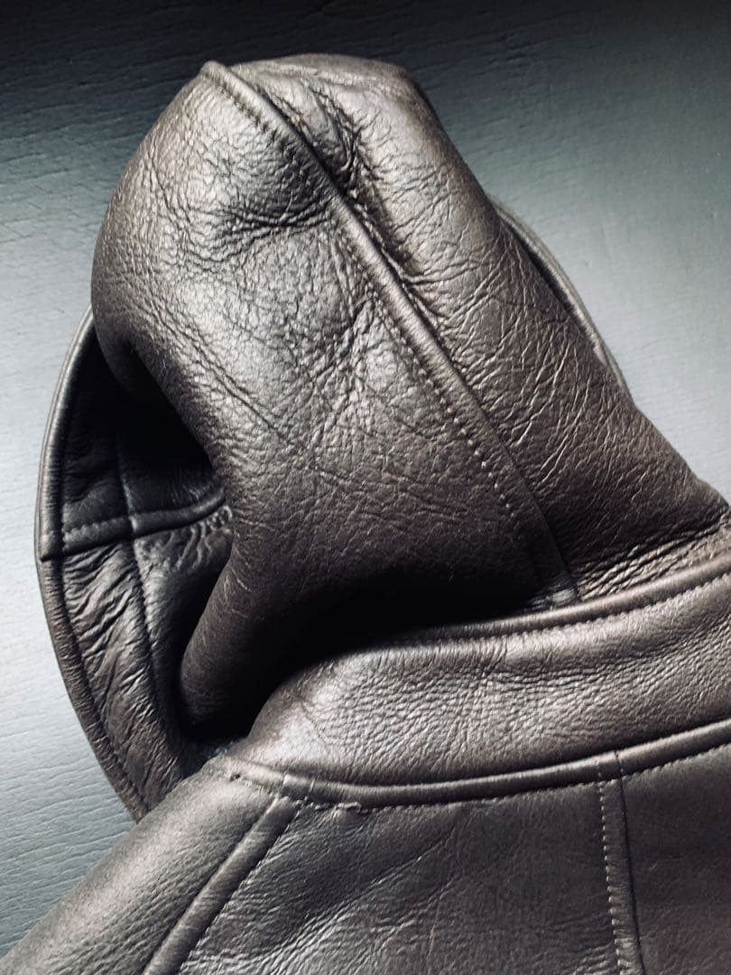 D’AMICO bologna. 革名人が生むモードなムートンコート