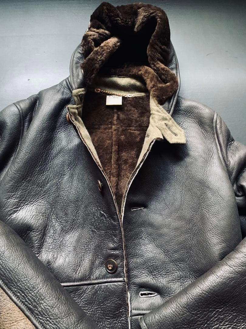 D’AMICO bologna. 革名人が生むモードなムートンコート
