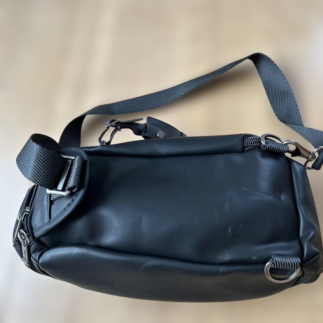 TUMI 232399DLブラックボディバッグ・ウエストポーチ