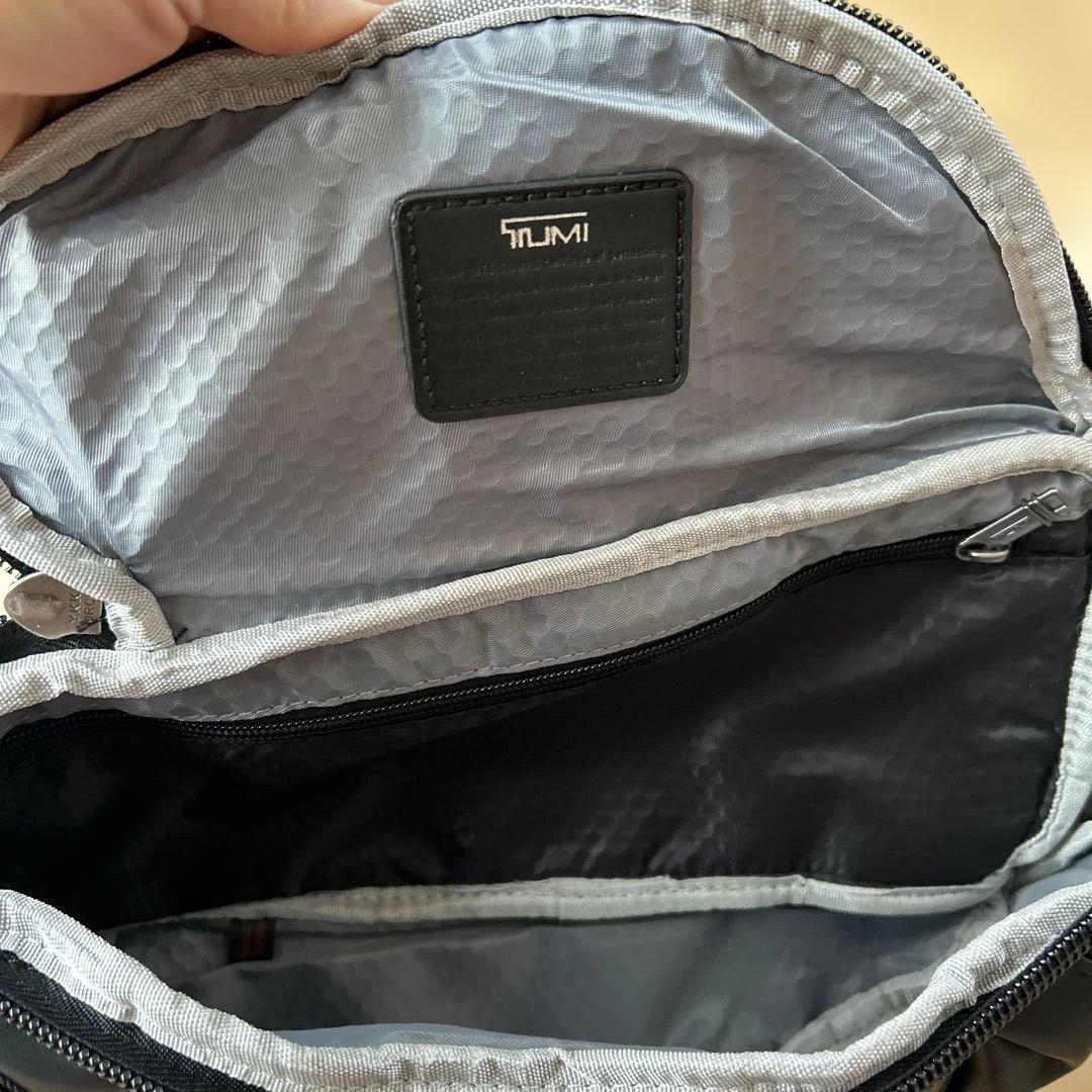 TUMI 232399DLブラックボディバッグ・ウエストポーチ