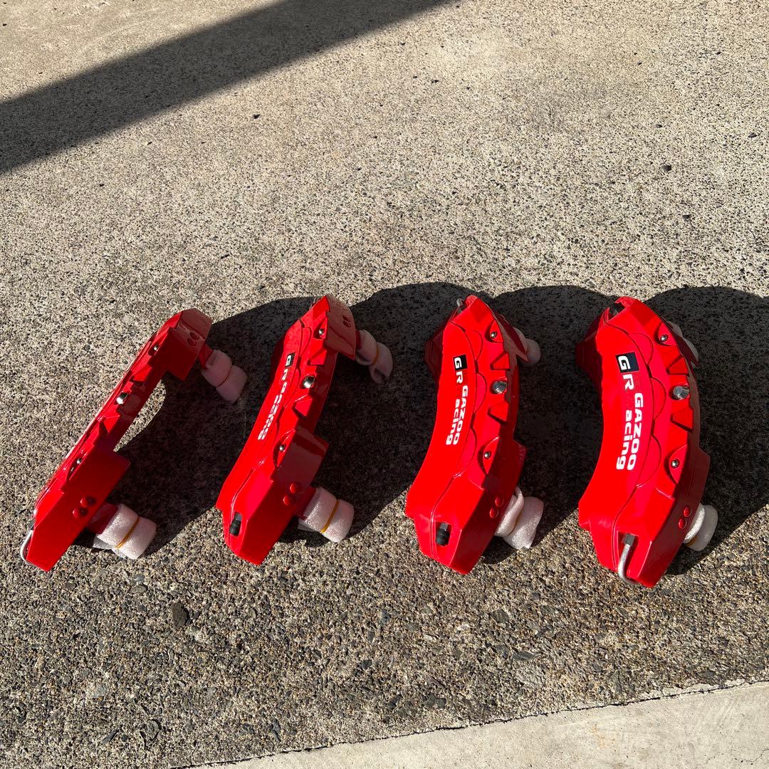 60プリウスGAZOO Racing シール付き　赤 ブレーキキャリパー カバー