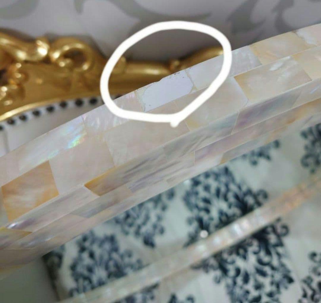 壁掛けミラー　シェル