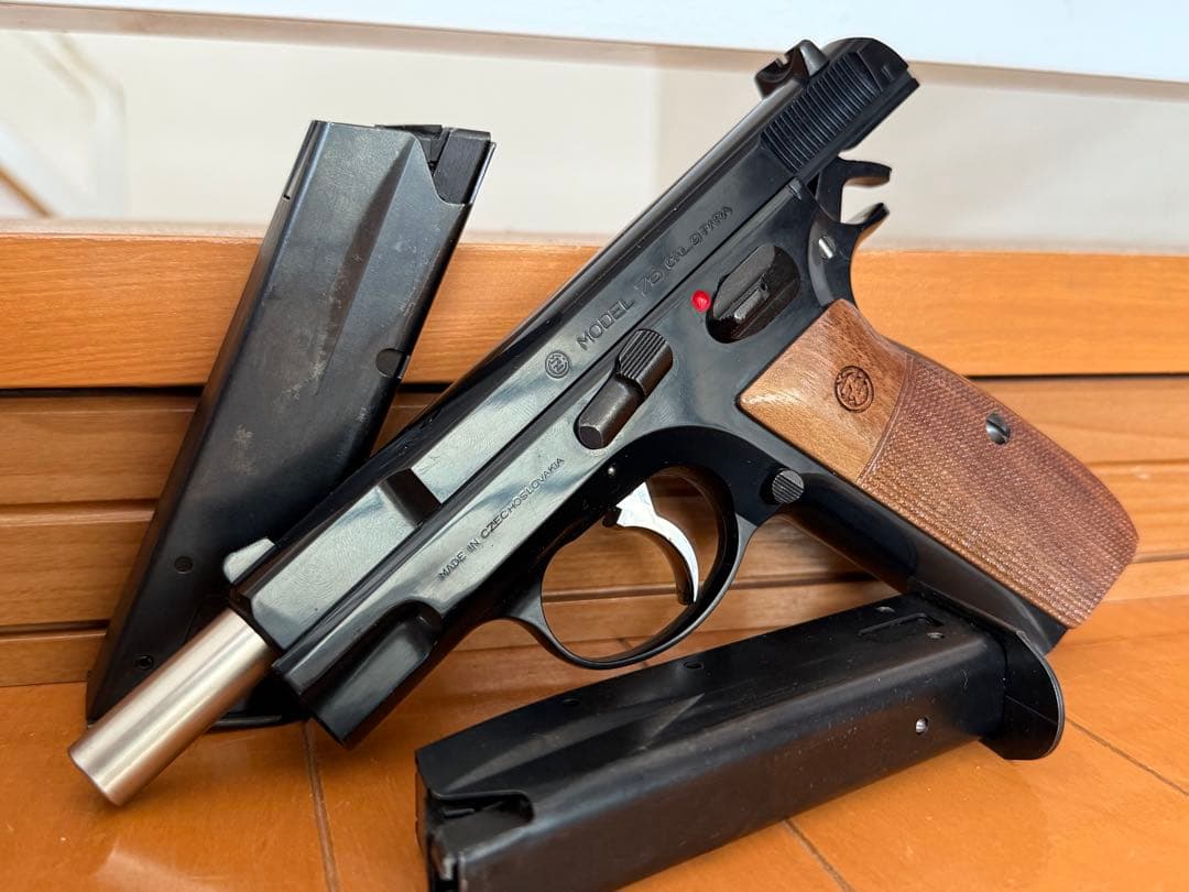 MGC cz75 木製グリップ スペアマガジン フルセット ガスブロ ガスガン