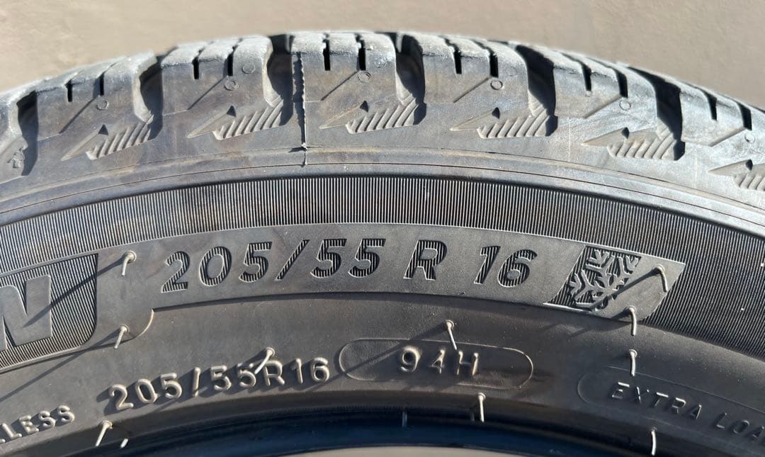 ５*ん様 MICHELIN X-ICE  205/55 R16 スタッド