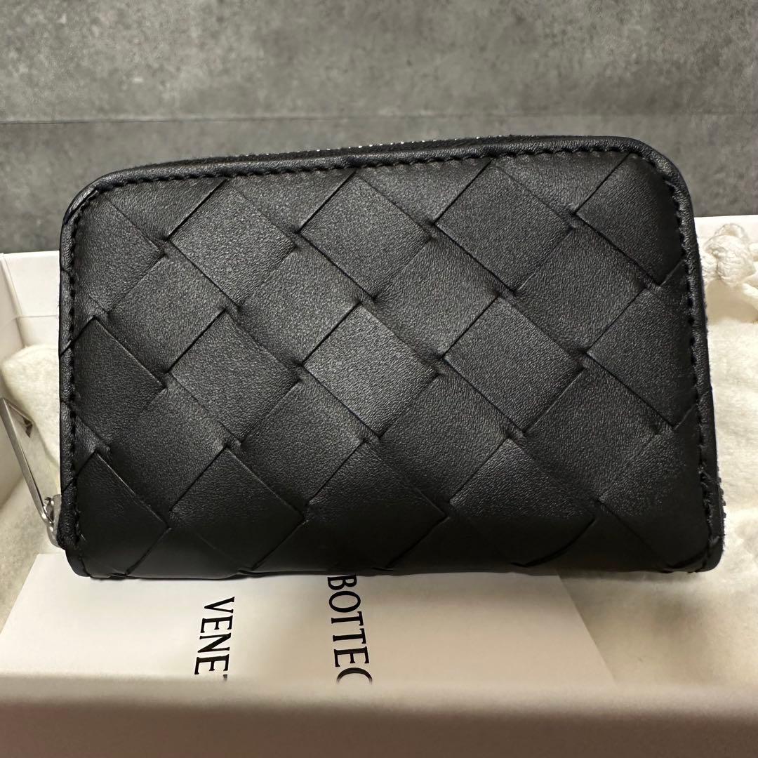 こつこ　BOTTEGA VENETA ミニ財布　ラウンドジップ　イントレ