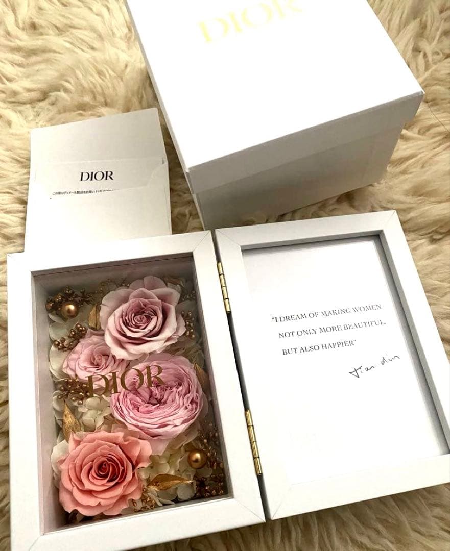 Dior プリザーブドフラワーアレンジメントフォトスタンド　ショップバック付き