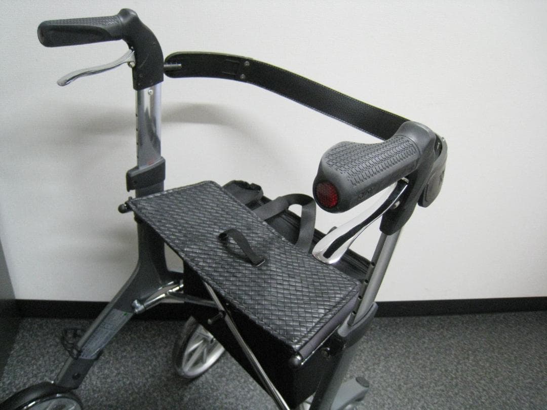 トラストケアウォーカー レッツフライ 歩行車 シルバーカー 竹虎