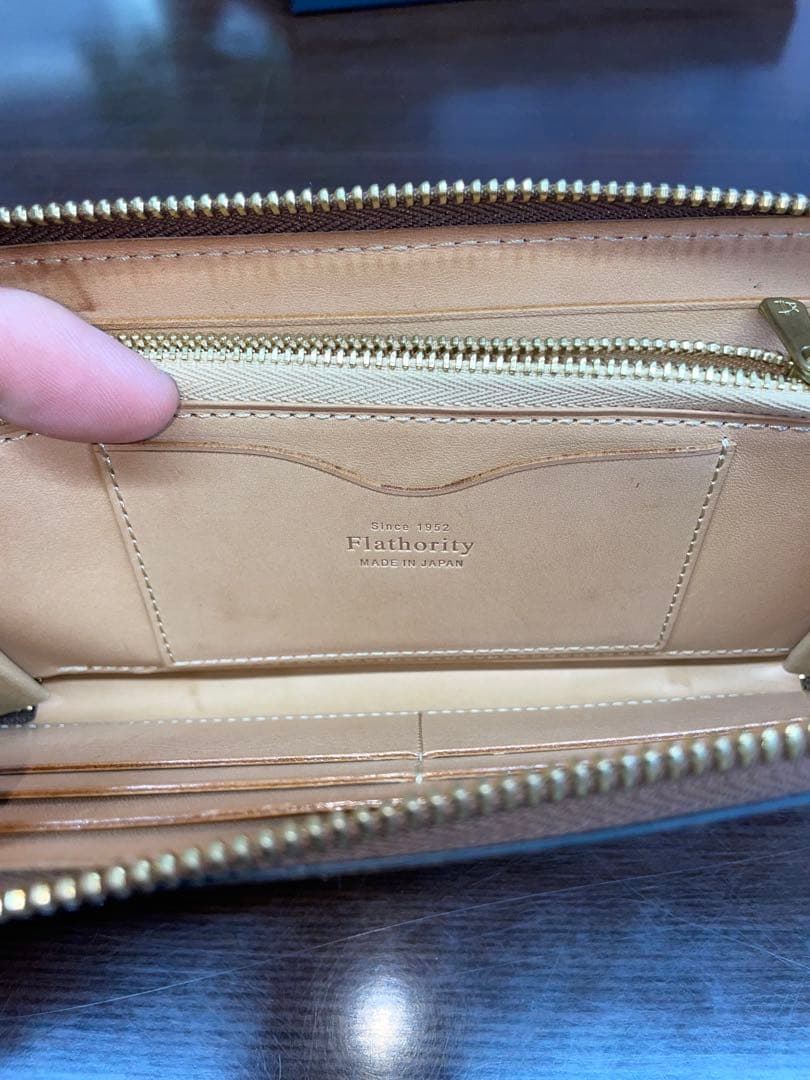 フラソリティ　Flathority ホーウィンシェル　コードバン　美品