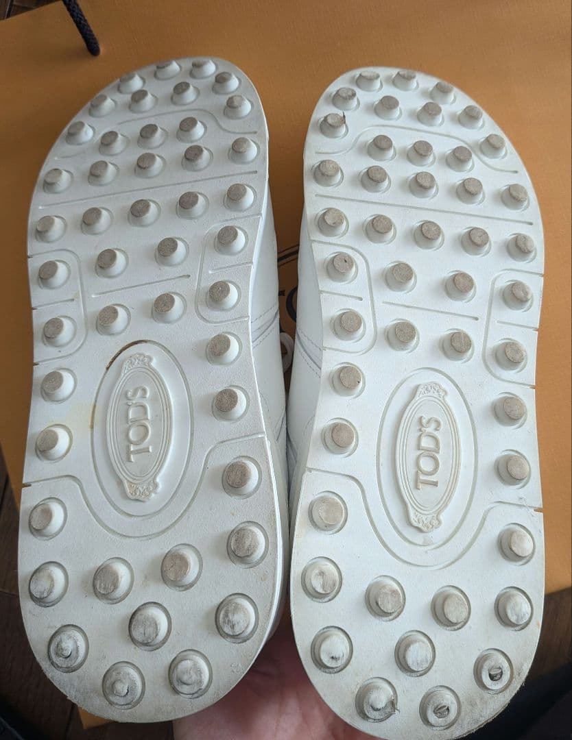 ルパン4世様♡お値下げ!!【TOD'S 】付属品全てあり♡ホワイト　スニーカー