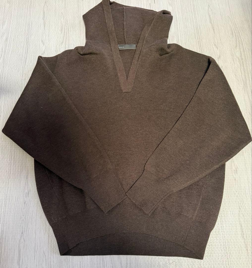 今季　NOBLE 接結タック編みフードプルオーバー　ブラウン