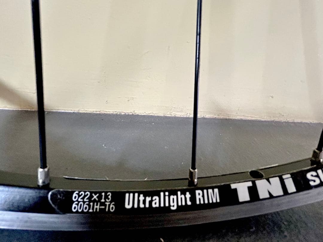 【TNI ハブ&リムの軽量ホイール（前輪）】重量0.77kg