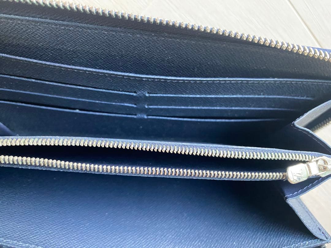 値下しました ルイヴィトン エピ ジッピーウォレット 長財布