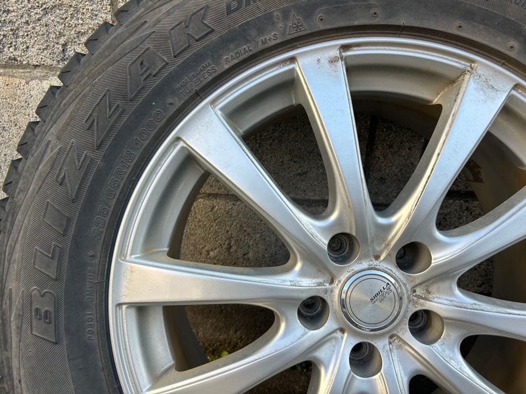 235/65R18 ブリヂストンBLIZZAK DM-V1 スタッドレス4本