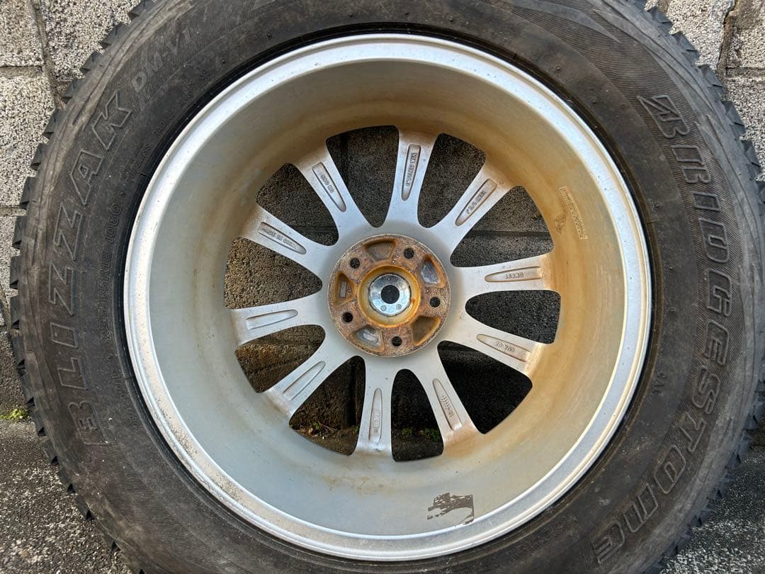 235/65R18 ブリヂストンBLIZZAK DM-V1 スタッドレス4本